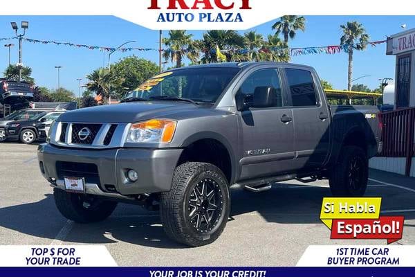 The 2015 Nissan Titan The 2015 Nissan Titan