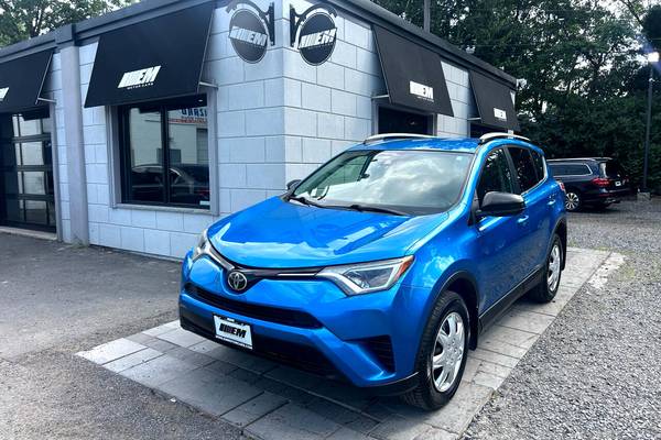 The 2017 Toyota RAV4 The 2017 Toyota RAV4