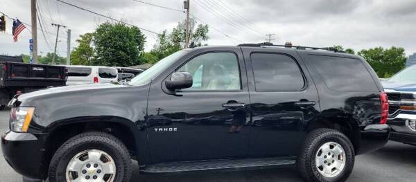 Chevrolet Tahoe 2012 LS 4dr SUV 4WD (5.3L 8cyl 6A)