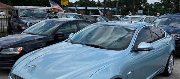 Jaguar XF 2012 4dr Sedan (5.0L 8cyl 6A)