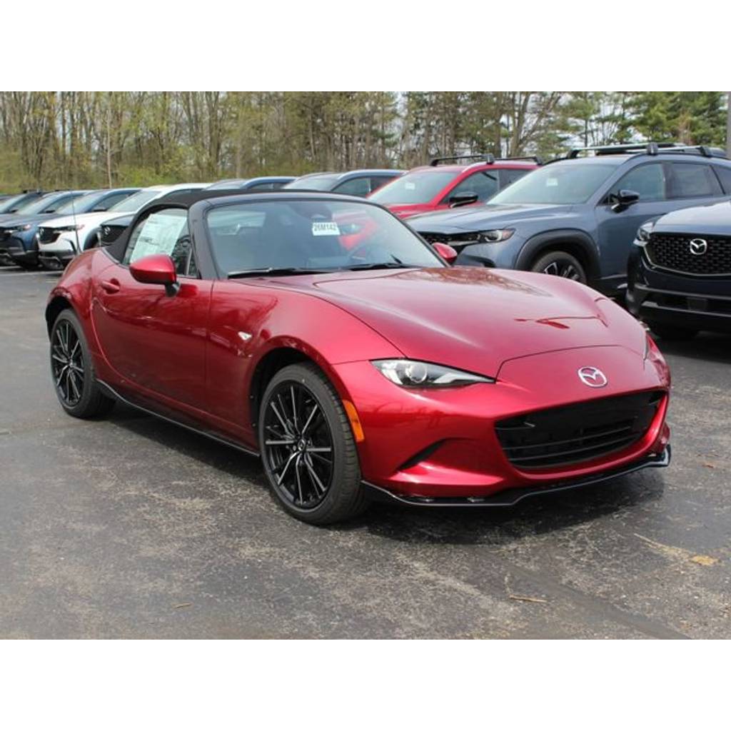 mnm　赤S2 New Soul Red Crystal Metallic 2026 Mazda MX-5 Miata Grand Touring