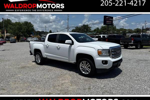 The 2017 GMC Canyon The 2017 GMC Canyon