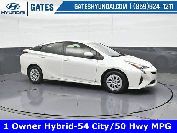 The 2018 Toyota Prius The 2018 Toyota Prius