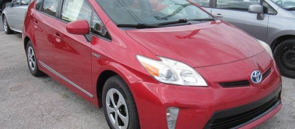 Toyota Prius 2013 Three 4dr Hatchback (1.8L 4cyl gas/electric hybrid CVT)