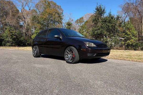 Used 2005 Ford Focus ZX5 SES 4dr Hatchback (2.0L 4cyl 5M) Consumer