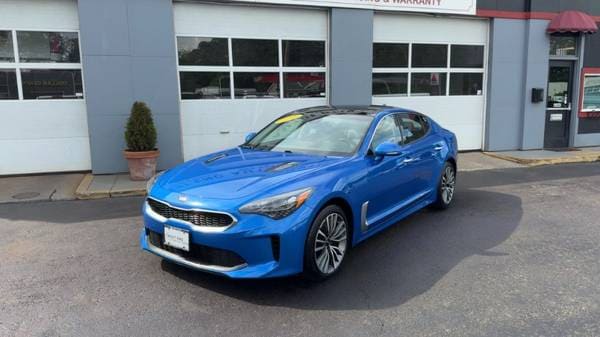 The 2018 Kia Stinger The 2018 Kia Stinger