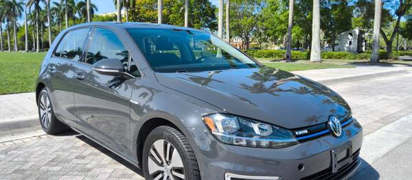 2019 Volkswagen E Golf Pricing Features Ratings And Reviews Edmunds Volkswagen E Golf 2019 Se 4dr Hatchback Electric Dd