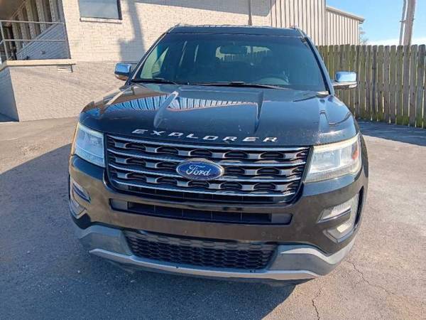 The 2016 Ford Explorer The 2016 Ford Explorer