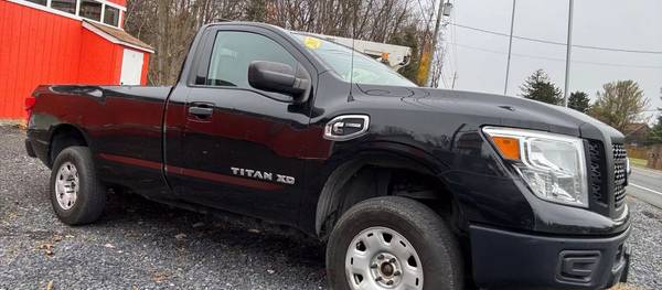 Nissan Titan XD 2017 S 2dr Regular Cab 4WD LB (5.0L 8cyl Turbodiesel 6A)