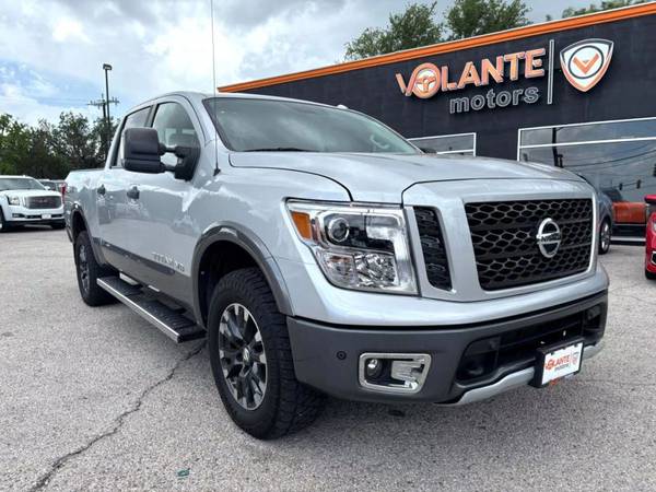 The 2018 Nissan Titan The 2018 Nissan Titan