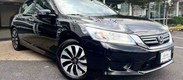 Honda Accord Hybrid 2014 Touring 4dr Sedan (2.0L 4cyl gas/electric hybrid CVT)