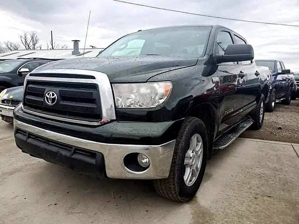 The 2011 Toyota Tundra The 2011 Toyota Tundra