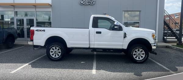 Ford F-250 Super Duty 2017 XL 2dr Regular Cab 4WD LB (6.2L 8cyl 6A)
