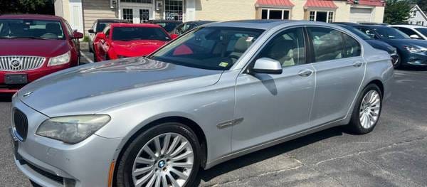 BMW 7 Series 2012 750i 4dr Sedan (4.4L 8cyl Turbo 6A)