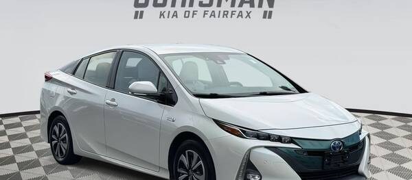Toyota Prius Prime 2017 Advanced 4dr Hatchback (1.8L 4cyl gas/electric hybrid CVT)