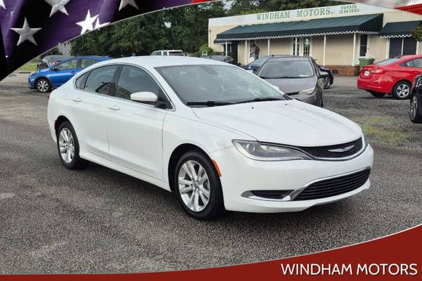 The 2016 Chrysler 200 The 2016 Chrysler 200