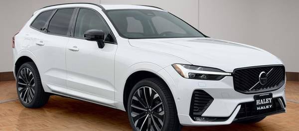 Volvo XC60 2026 B5 Ultra 4dr SUV AWD (2.0L 4cyl Turbo gas/electric mild hybrid 8A)