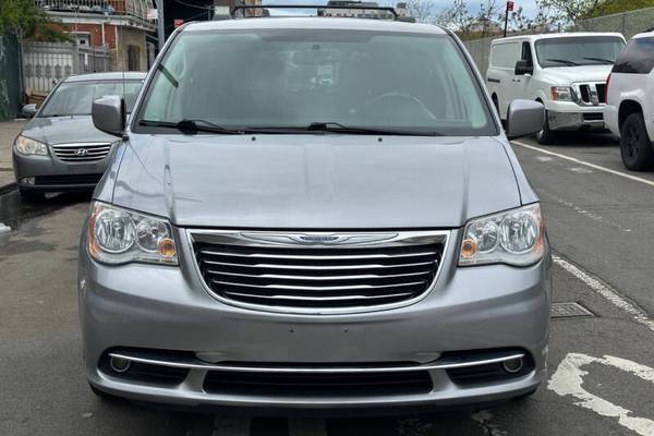 The 2016 Chrysler Town and Country The 2016 Chrysler Town and Country