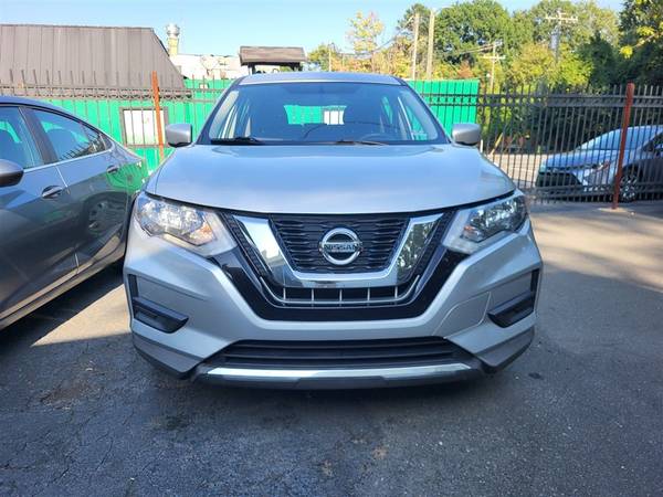 The 2017 Nissan Rogue The 2017 Nissan Rogue
