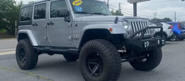 Jeep Wrangler 2016 Unlimited Sahara 4dr SUV 4WD (3.6L 6cyl 6M)