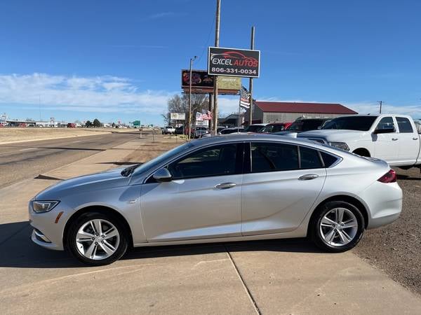 The 2018 Buick Regal Sportback The 2018 Buick Regal Sportback