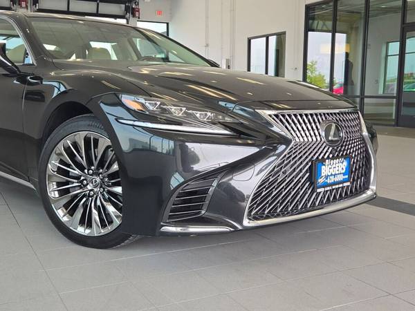 The 2018 Lexus LS 500 The 2018 Lexus LS 500