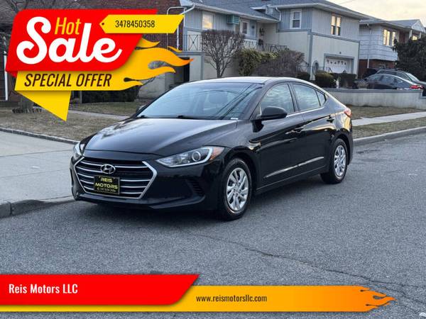 The 2017 Hyundai Elantra The 2017 Hyundai Elantra