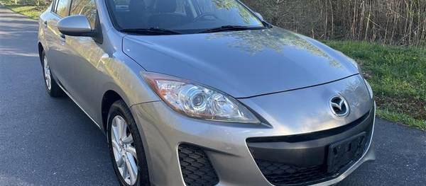 Mazda 3 2012 i Touring 4dr Sedan w/Prod. End 09/11 (2.0L 4cyl 5A)