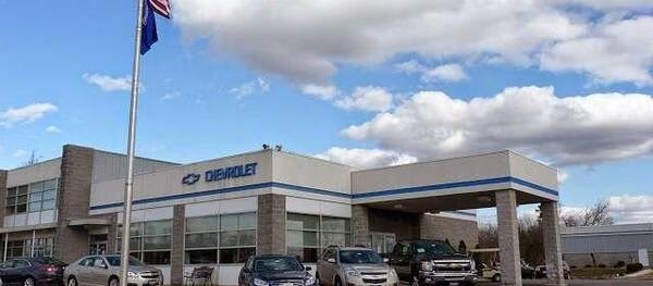 Chevrolet Silverado 1500 2016 High Country 4dr Crew Cab 4WD 6.5 ft. SB (5.3L 8cyl 8A)