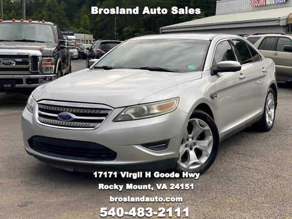 The 2012 Ford Taurus The 2012 Ford Taurus