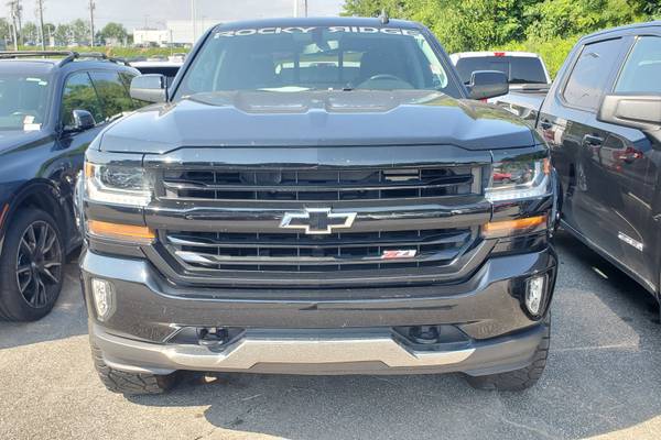 The 2018 Chevrolet Silverado 1500 The 2018 Chevrolet Silverado 1500
