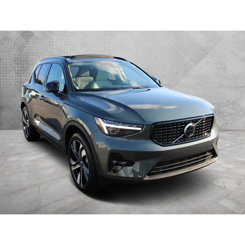 2023 Volvo XC40 B4 Plus Bright for Sale Near Me | Edmunds