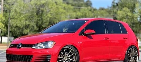 Volkswagen Golf GTI 2017 S 4dr Hatchback (2.0L 4cyl Turbo 6AM)