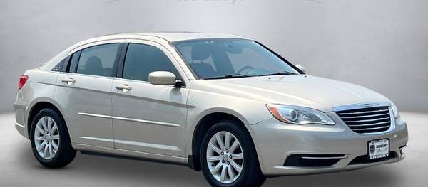 Chrysler 200 2014 Touring 4dr Sedan (2.4L 4cyl 6A)