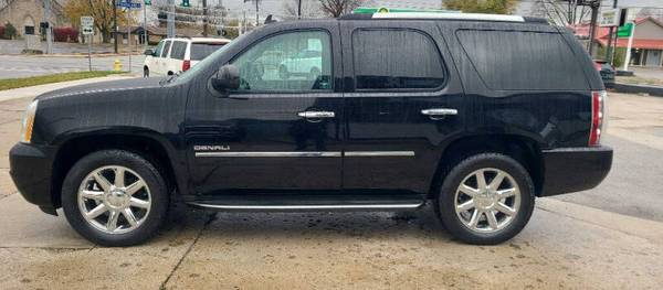 GMC Yukon 2013 Denali 4dr SUV AWD (6.2L 8cyl 6A)
