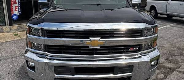 Chevrolet Silverado 2500HD 2015 LTZ 4dr Crew Cab 4WD LB (6.0L 8cyl 6A)