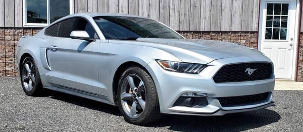 Ford Mustang 2016 EcoBoost 2dr Coupe (2.3L 4cyl Turbo 6M)