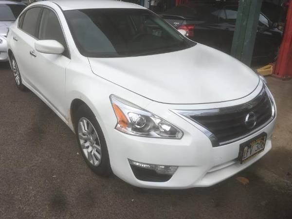The 2015 Nissan Altima The 2015 Nissan Altima