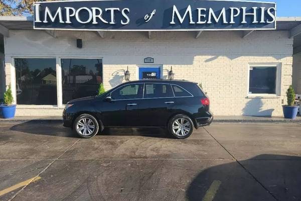 The 2013 Acura MDX The 2013 Acura MDX