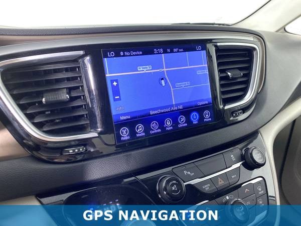 The 2017 Chrysler Pacifica The 2017 Chrysler Pacifica