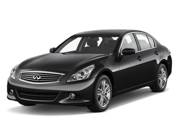 The 2015 INFINITI Q40 The 2015 INFINITI Q40