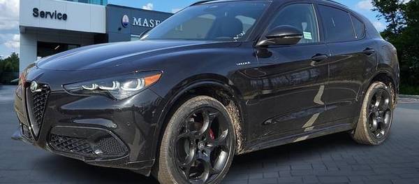 Alfa Romeo Stelvio 2026 4dr SUV (2.0L 4cyl Turbo 8A)