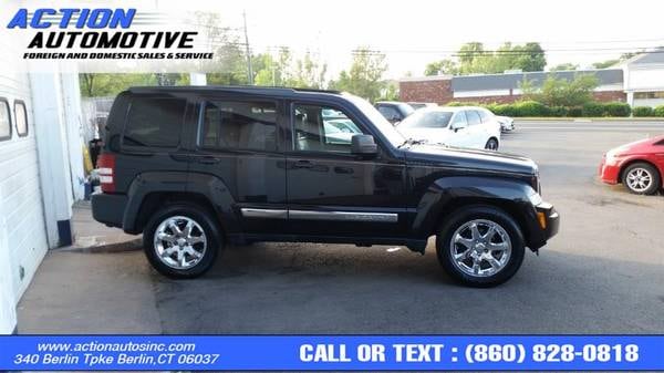 The 2010 Jeep Liberty The 2010 Jeep Liberty