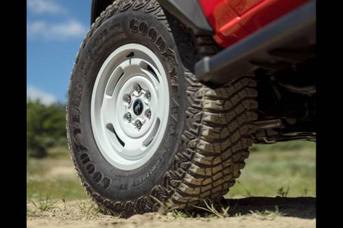 2024 Ford Bronco Heritage Edition Convertible SUV Wheel