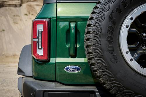 2025 Ford Bronco Outer Banks Convertible SUV Exterior Detail