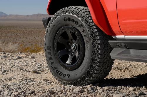 2025 Ford Bronco Stroppe Edition Convertible SUV Wheel