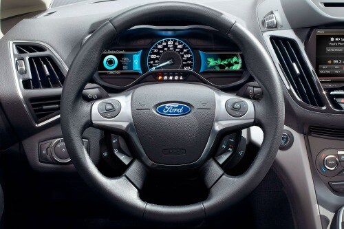 2016 Ford C-Max Hybrid SEL Wagon Steering Wheel Detail