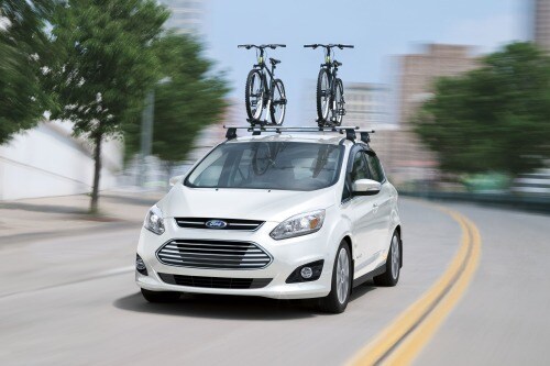 2018 Ford C-Max Hybrid Titanium Wagon Lifestyle Exterior