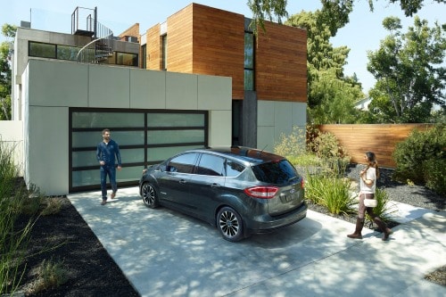 2018 Ford C-Max Hybrid Titanium Wagon Lifestyle Exterior