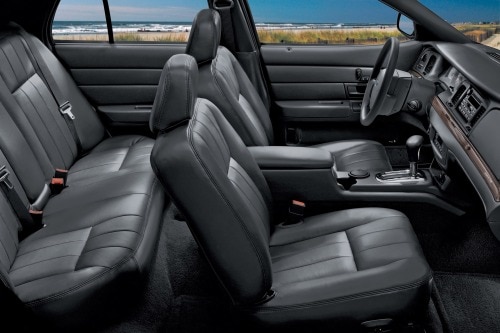 2007 Ford Crown Victoria LX Sedan Interior